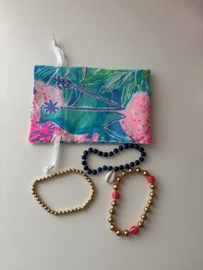 Lilly Pulitzer Beaded Bracelet Set with Pink & Blue Floral Pouch
